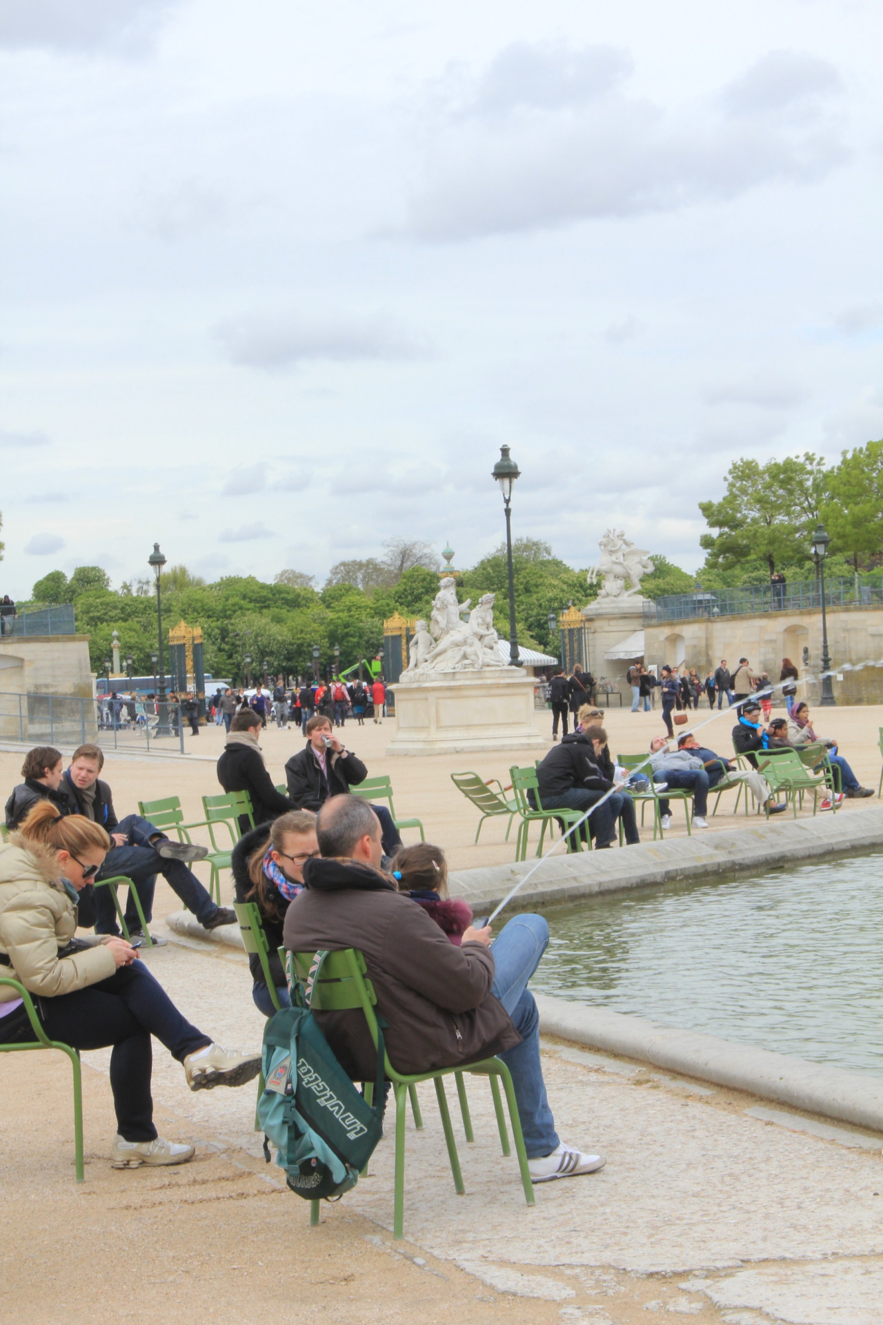 Au bord de l'eau, Paris
