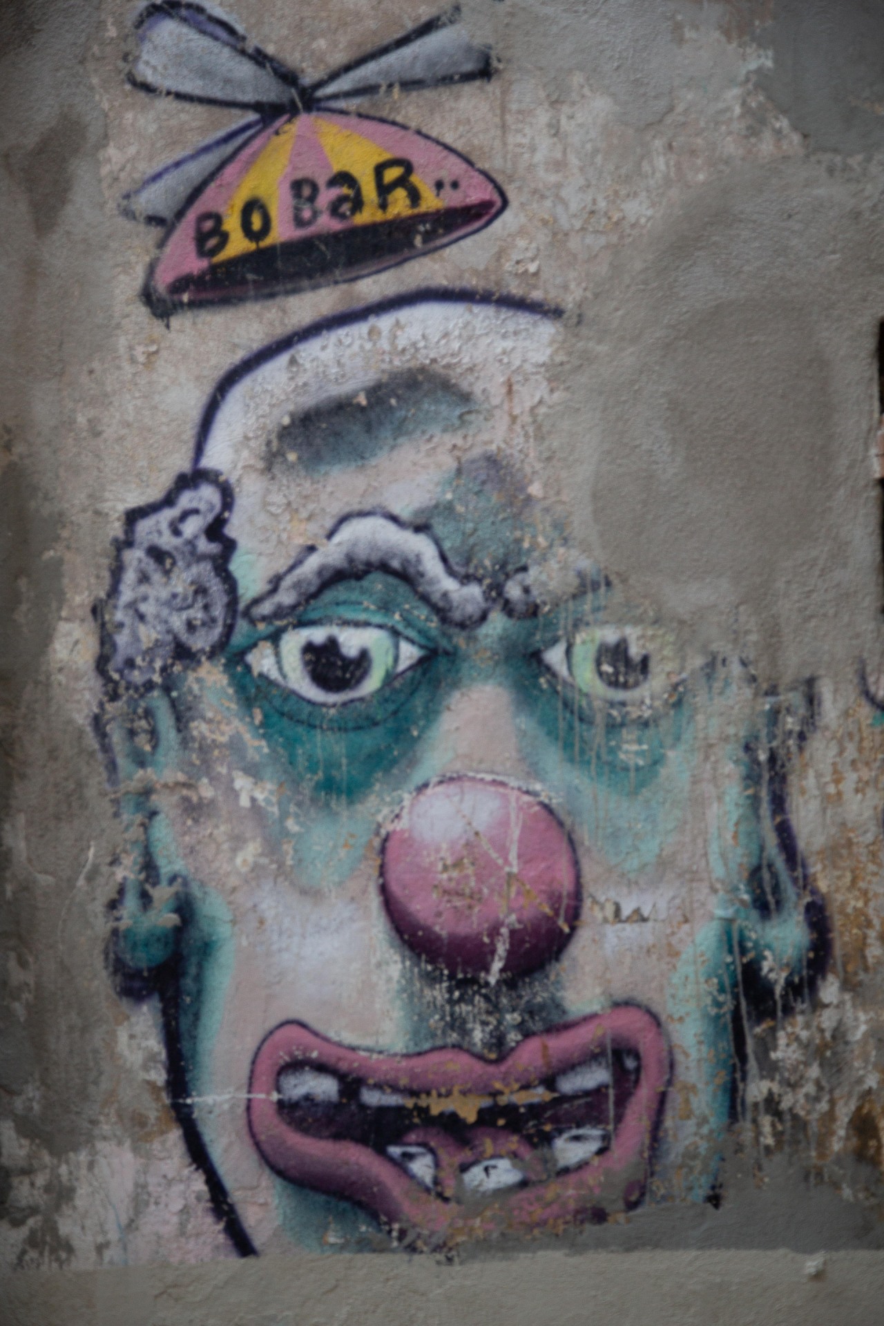 Sur les murs