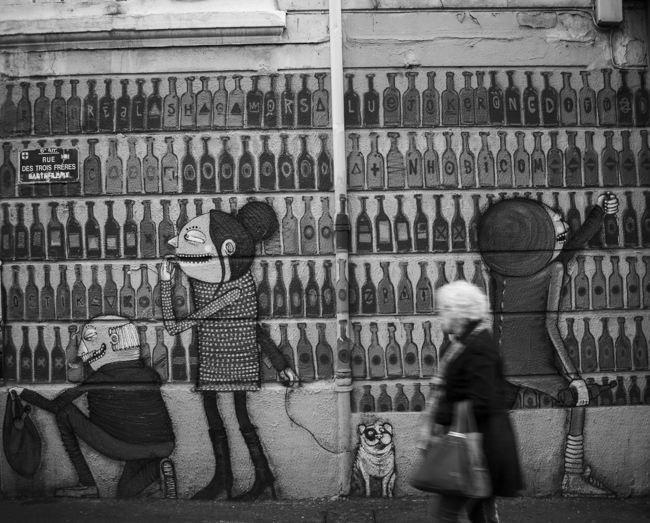 Sur les murs