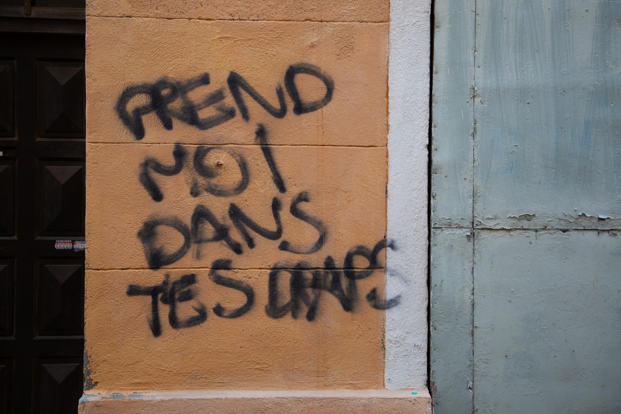 Sur les murs
