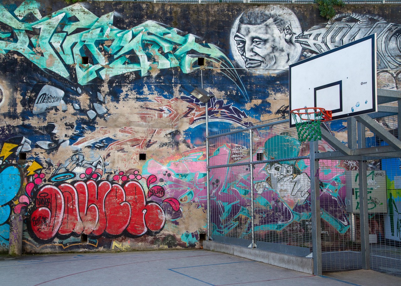 Sur les murs
