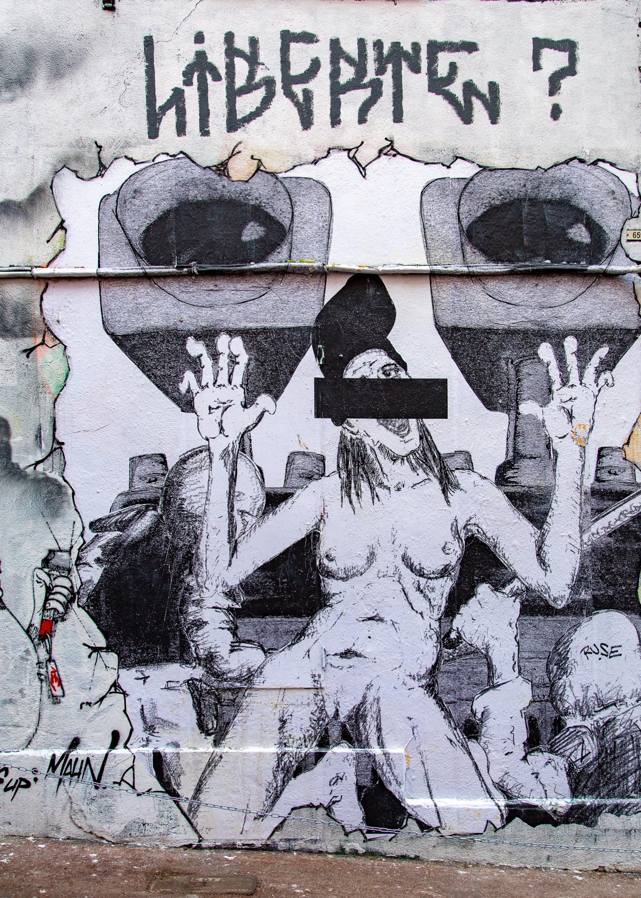 Sur les murs