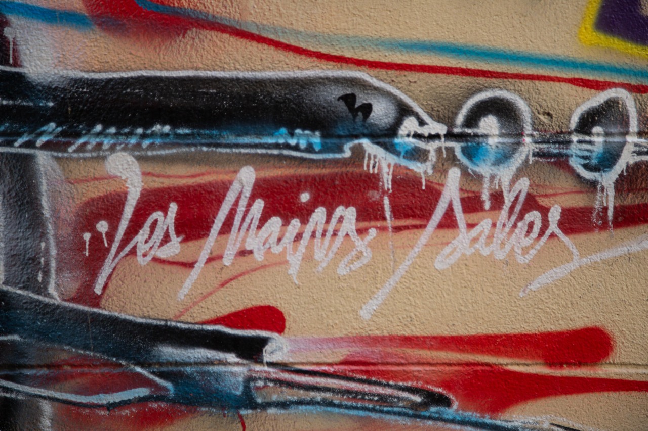 Sur les murs